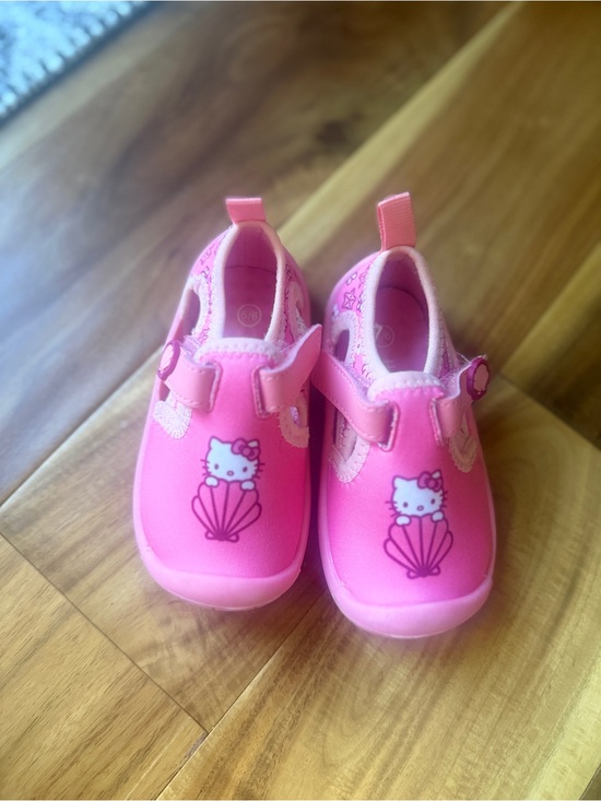 Sanrio Other - Hello Kitty Toddler Girls Water Shoe-Size 5/6